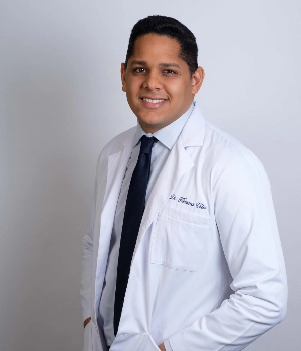 Dr. Luis Fidel Herrera Vila — Especialista en Medicina Estética en Málaga